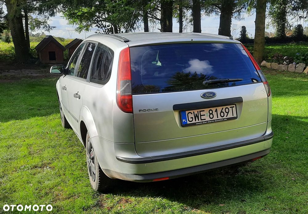 Ford Focus 1.6 Ambiente - 3