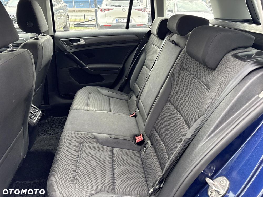Volkswagen Golf - 16