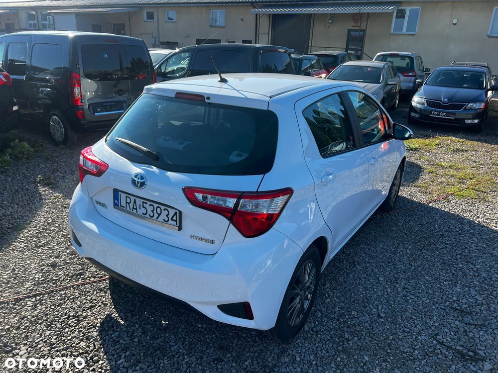 Toyota Yaris - 4