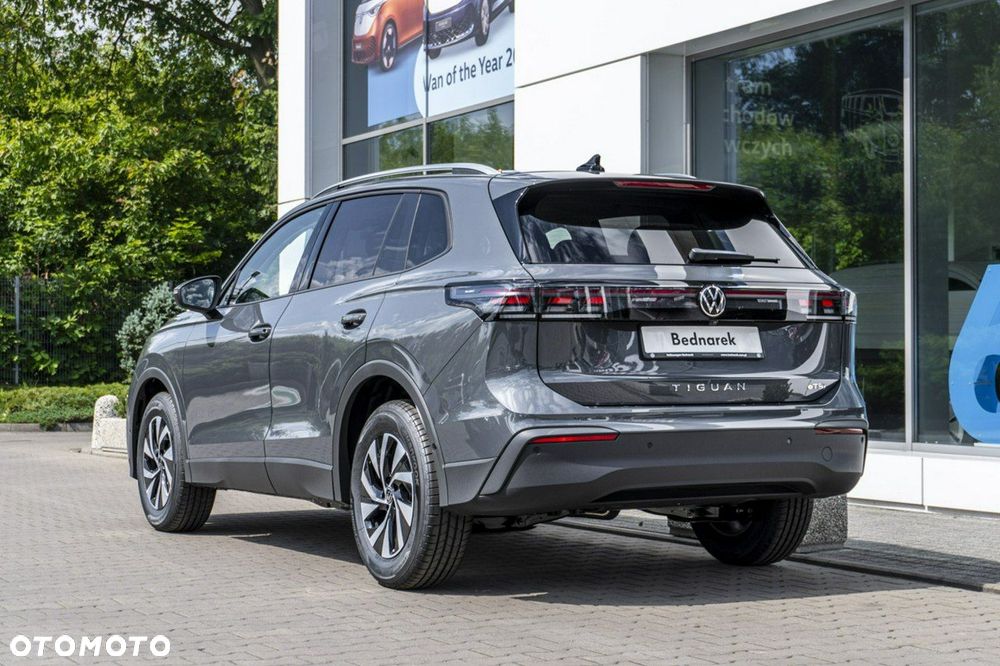 Volkswagen Tiguan - 8