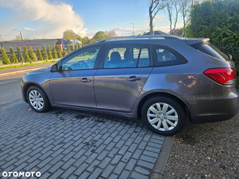 Chevrolet Cruze - 16