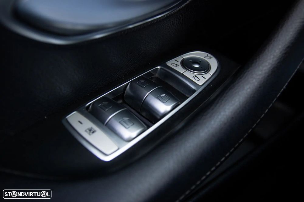 Mercedes-Benz E 220 d Avantgarde+ - 24