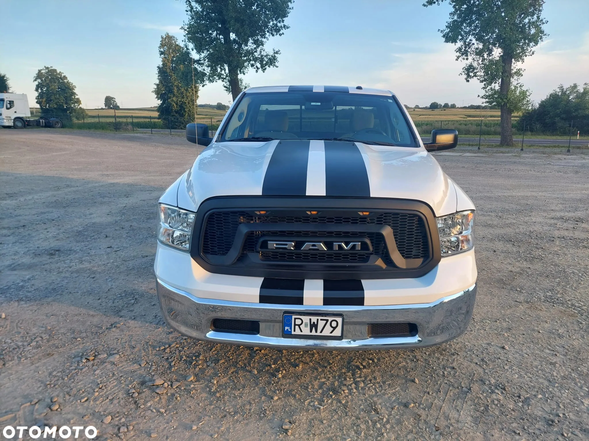Dodge RAM 1500 5.7 4x4 - 6