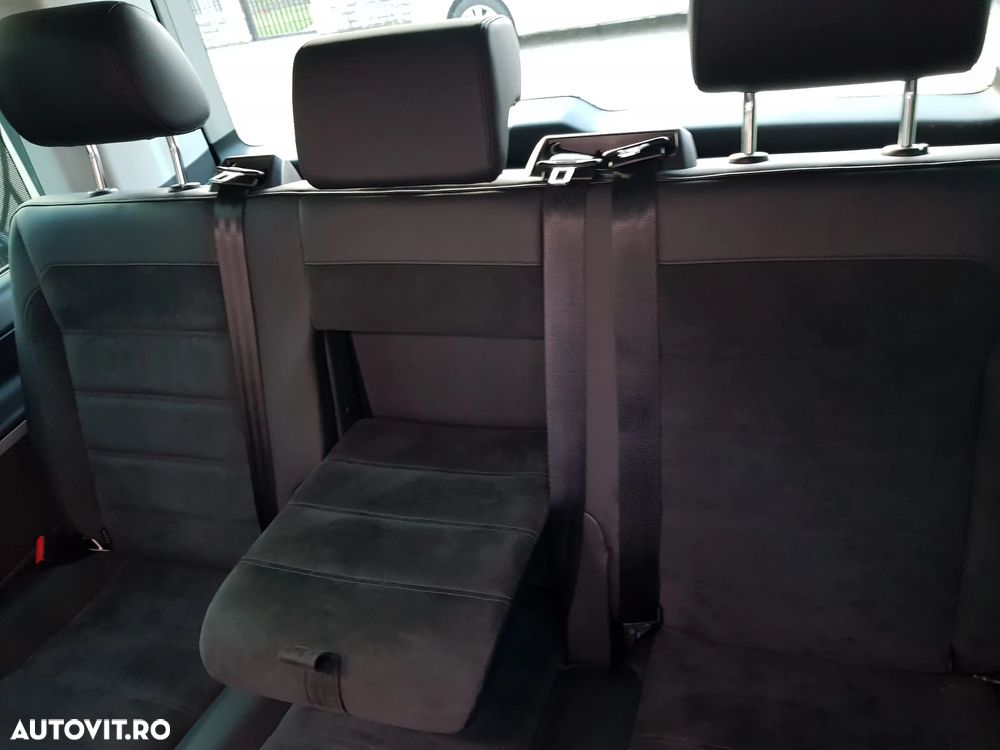 Volkswagen Multivan - 28