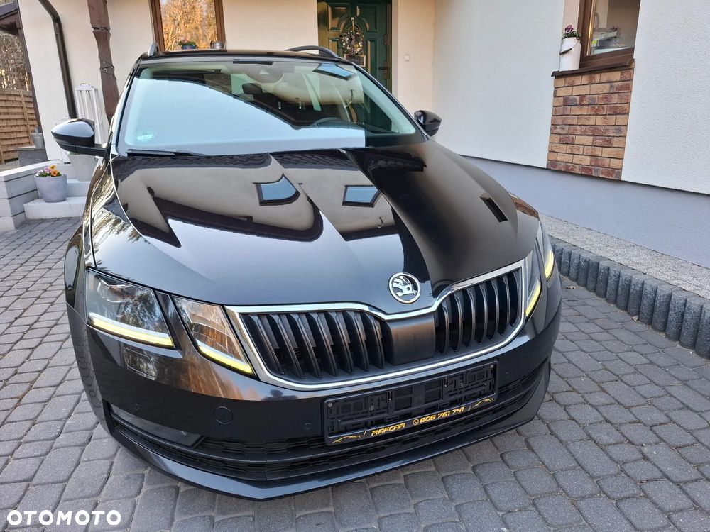 Skoda Octavia 2.0 TDI DSG Soleil - 2