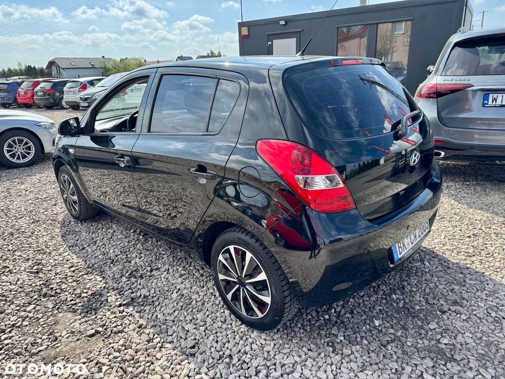 Hyundai i20 - 13