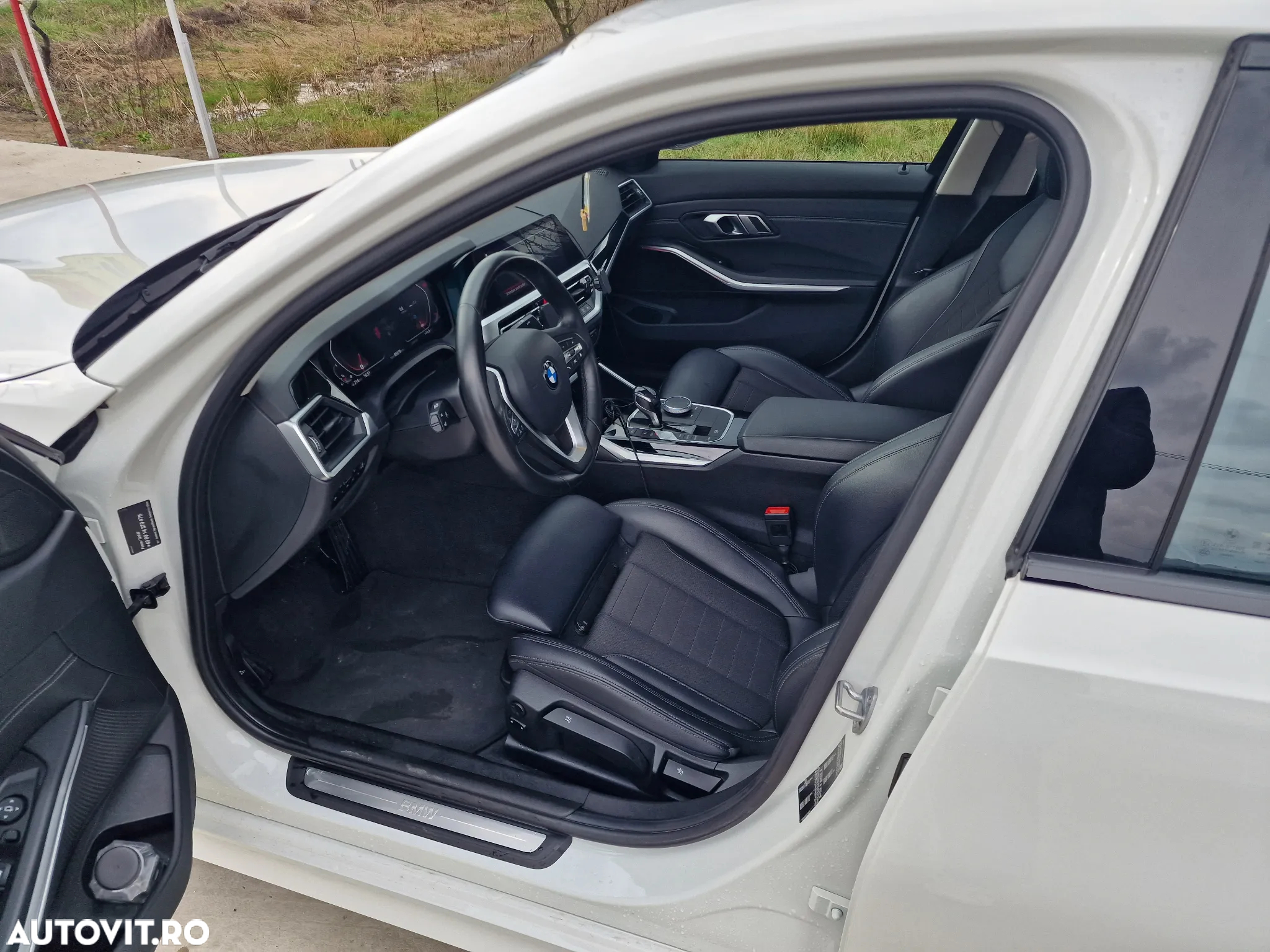 BMW Seria 3 330i AT Sport Line - 10