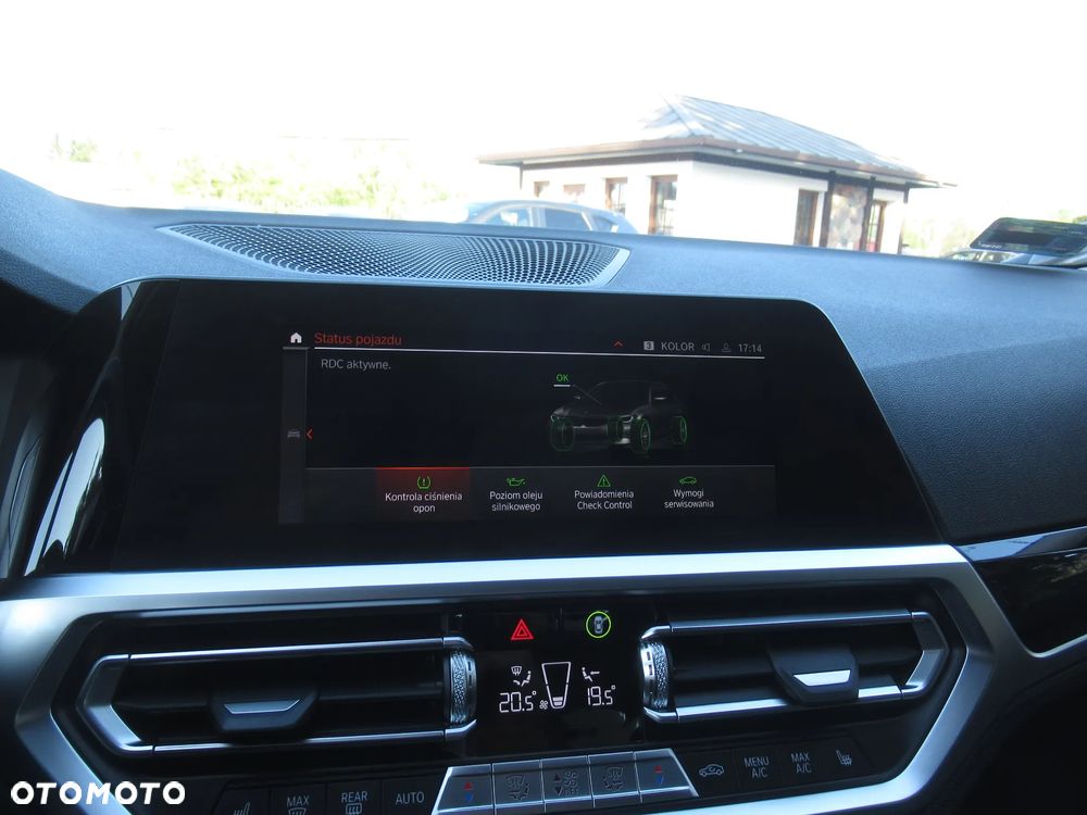 BMW Seria 3 318i Sport Line - 34