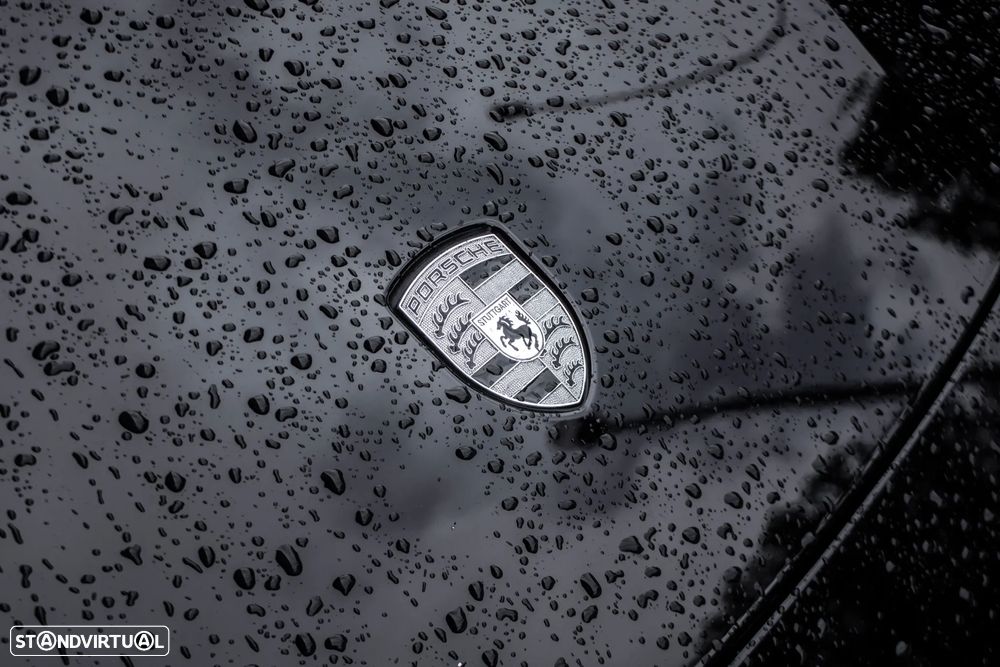 Porsche Taycan Cross Turismo 4 - 9