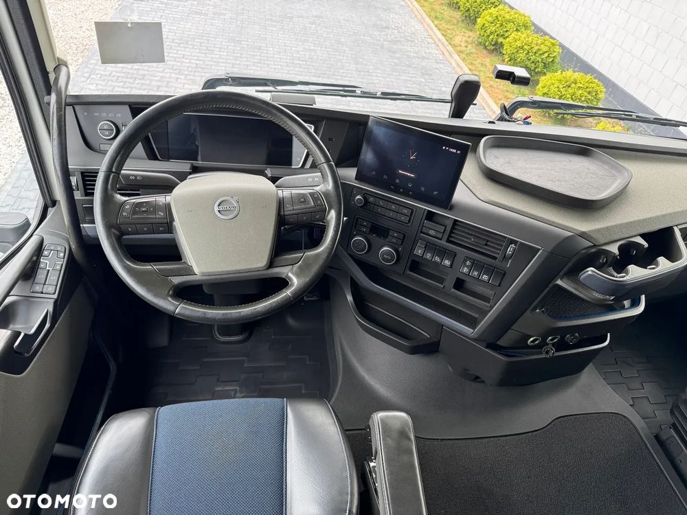 Volvo FH 500 XXL / EURO 6 * BEZ I-SAVE / ACC  / DWA ŁÓŻKA / KLIMA POSTOJOWA / NAVIGACJA / Z NIEMIEC - 29