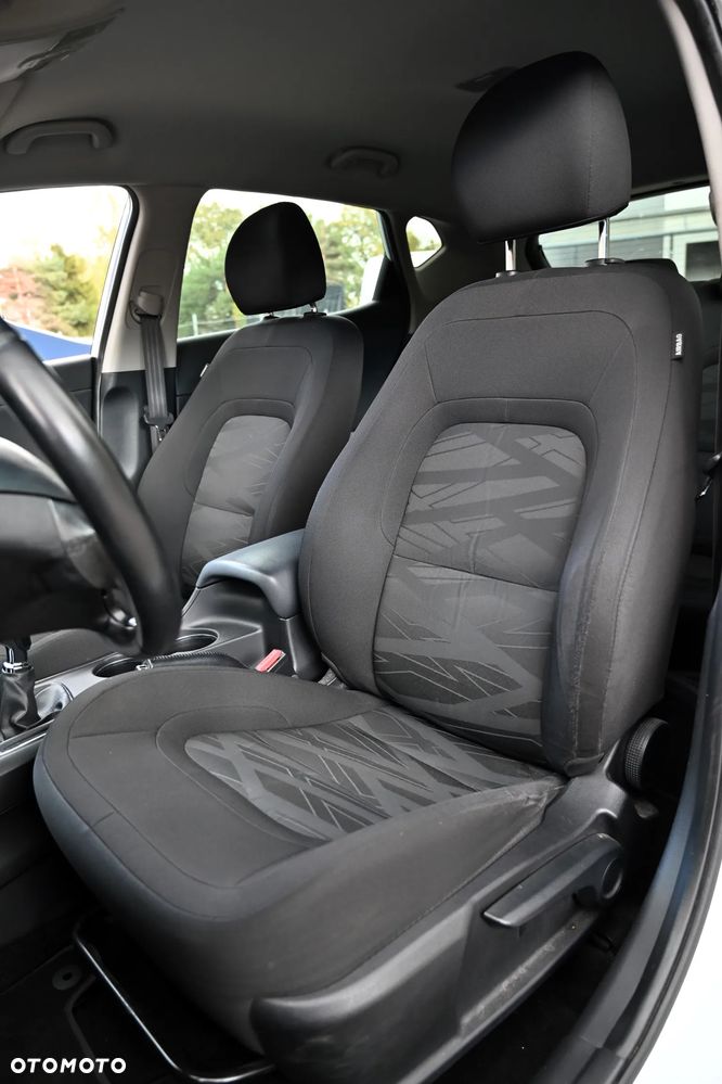 Kia Ceed - 27