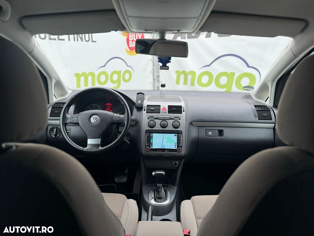 Volkswagen Touran 2.0 TDI DPF DSG Trendline - 6