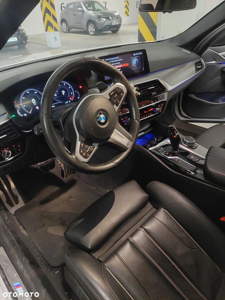 BMW Seria 5 530d xDrive - 8