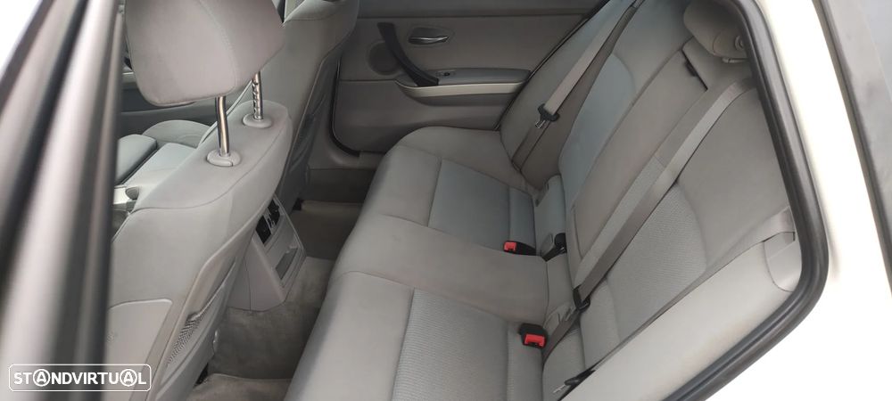 BMW 318 d Touring Sport Line - 9