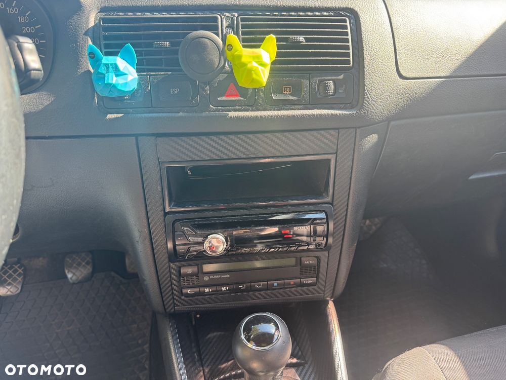 Volkswagen Golf 1.6 - 5