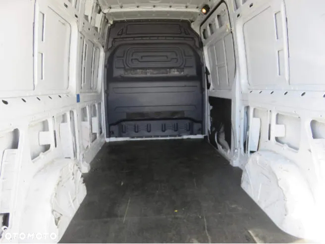 Mercedes-Benz Sprinter - 8