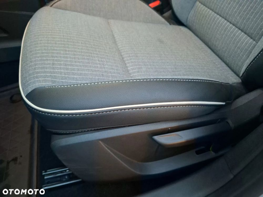 Renault Clio 1.6 E-TECH Intens - 12
