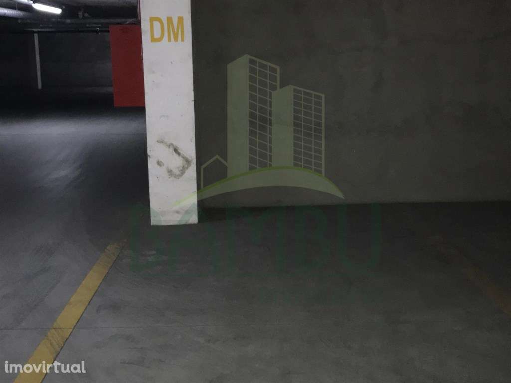 Lugar de garagem para venda em Valença - Grande imagem: 3/6