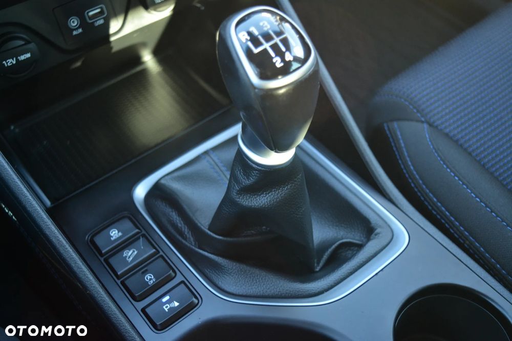 Hyundai Tucson 2.0 CRDI BlueDrive Comfort 2WD - 11