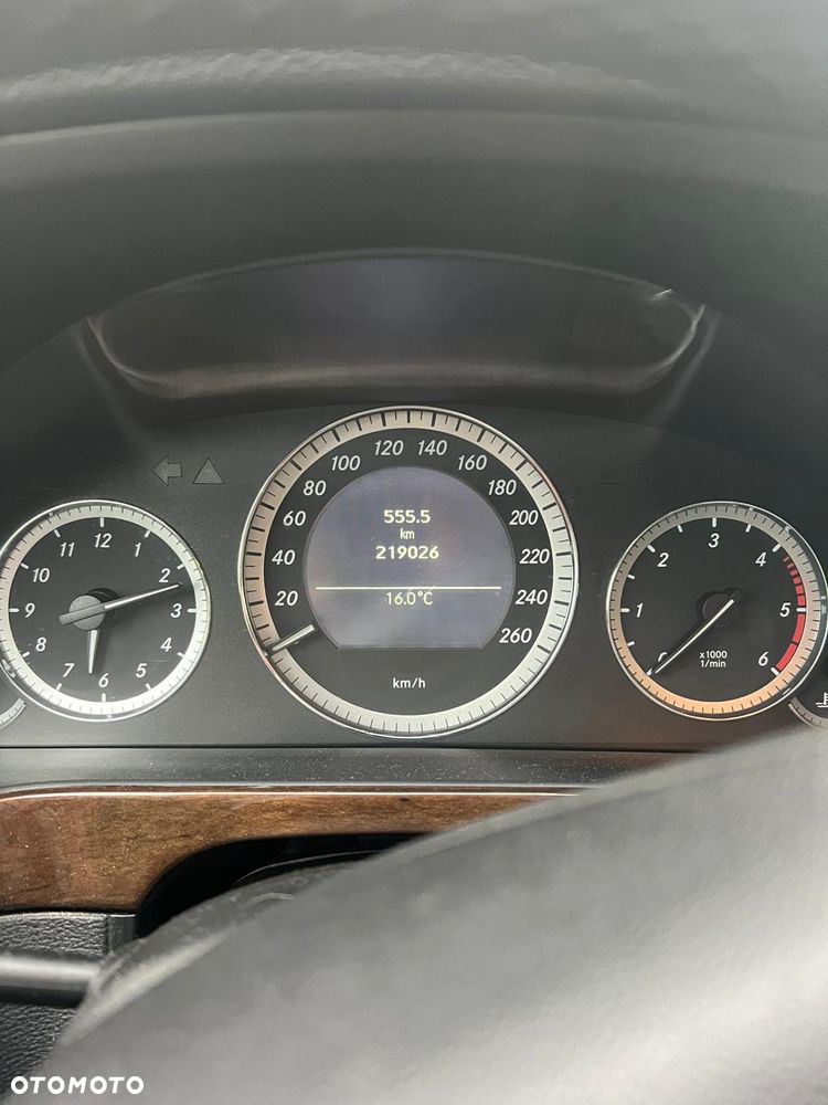 Mercedes-Benz Klasa E 200 CDI Elegance - 15
