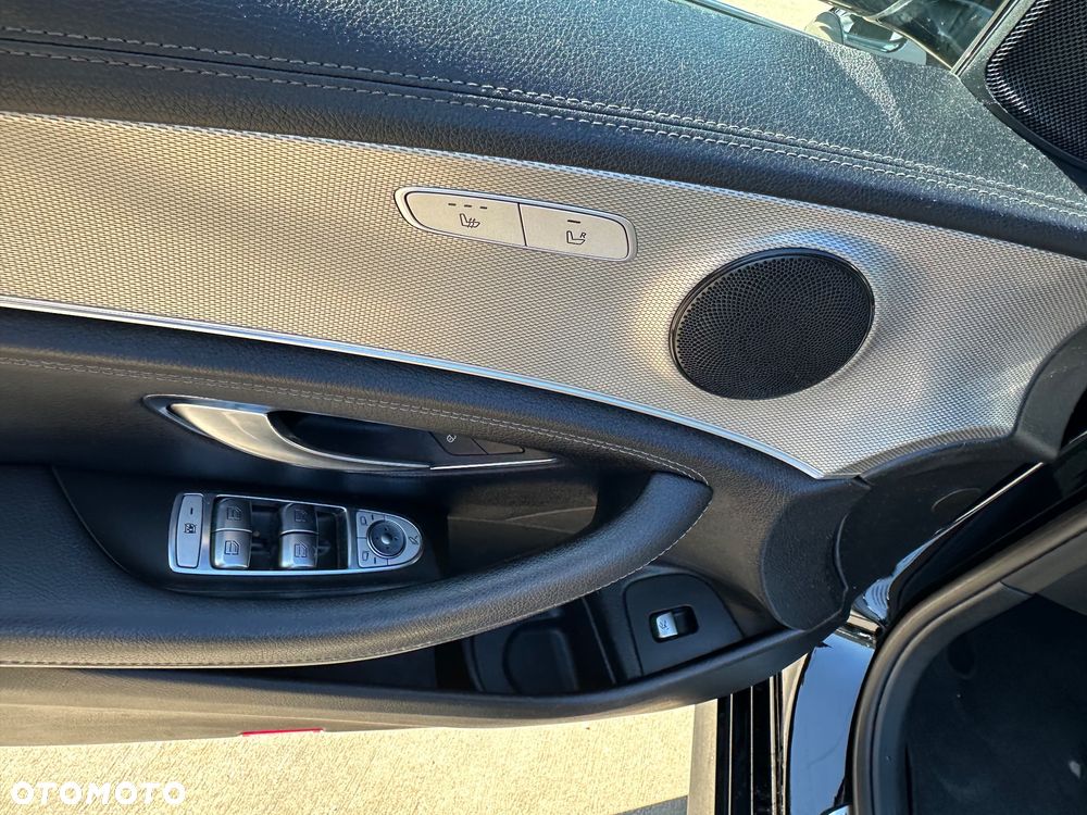 Mercedes-Benz Klasa E 220 d 4-Matic 9G-TRONIC - 9