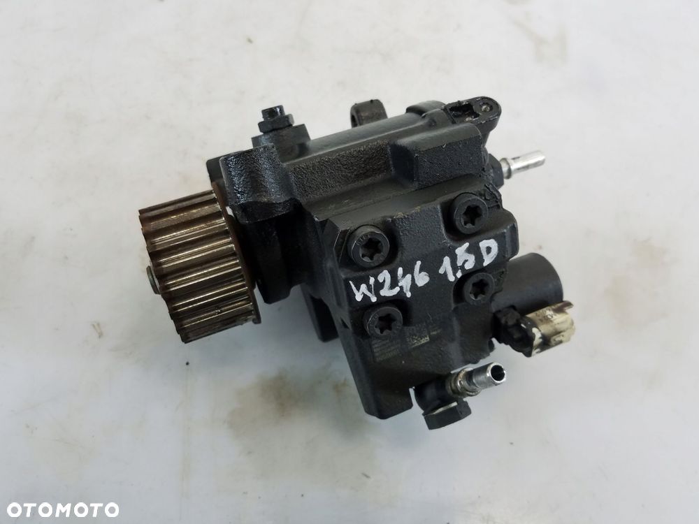 pompa wtryskowa mercedes-benz b-klasa w246 1.5 cdi 167008557r - 3