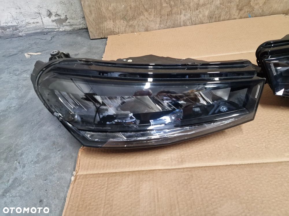 Reflektor  prawy   przód  skoda  Fabia  IV  6VB.941.016 - 1
