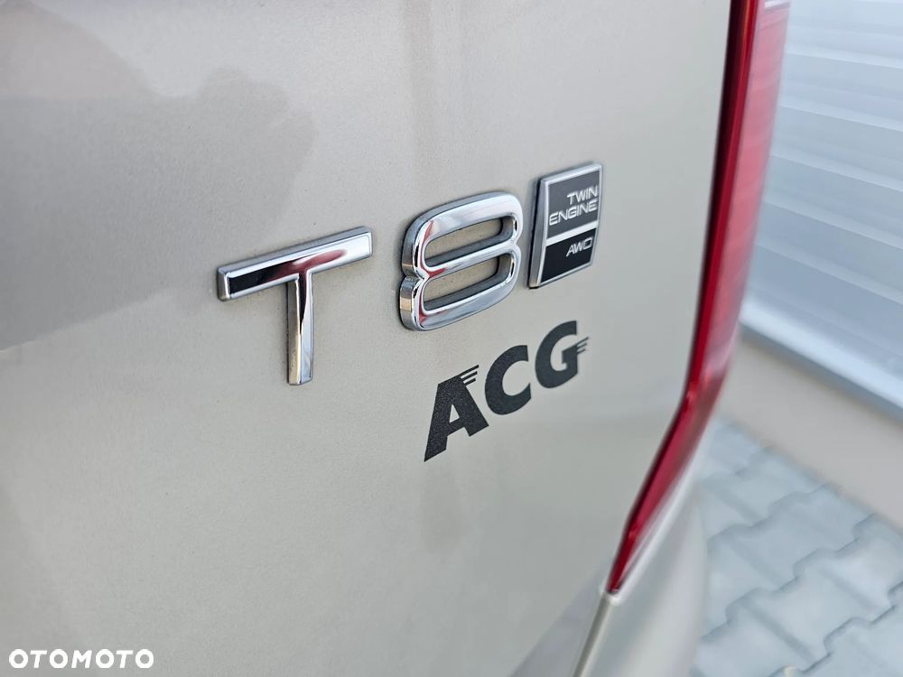 Volvo XC 90 T8 AWD Plug-In Hybrid Momentum 7os - 23