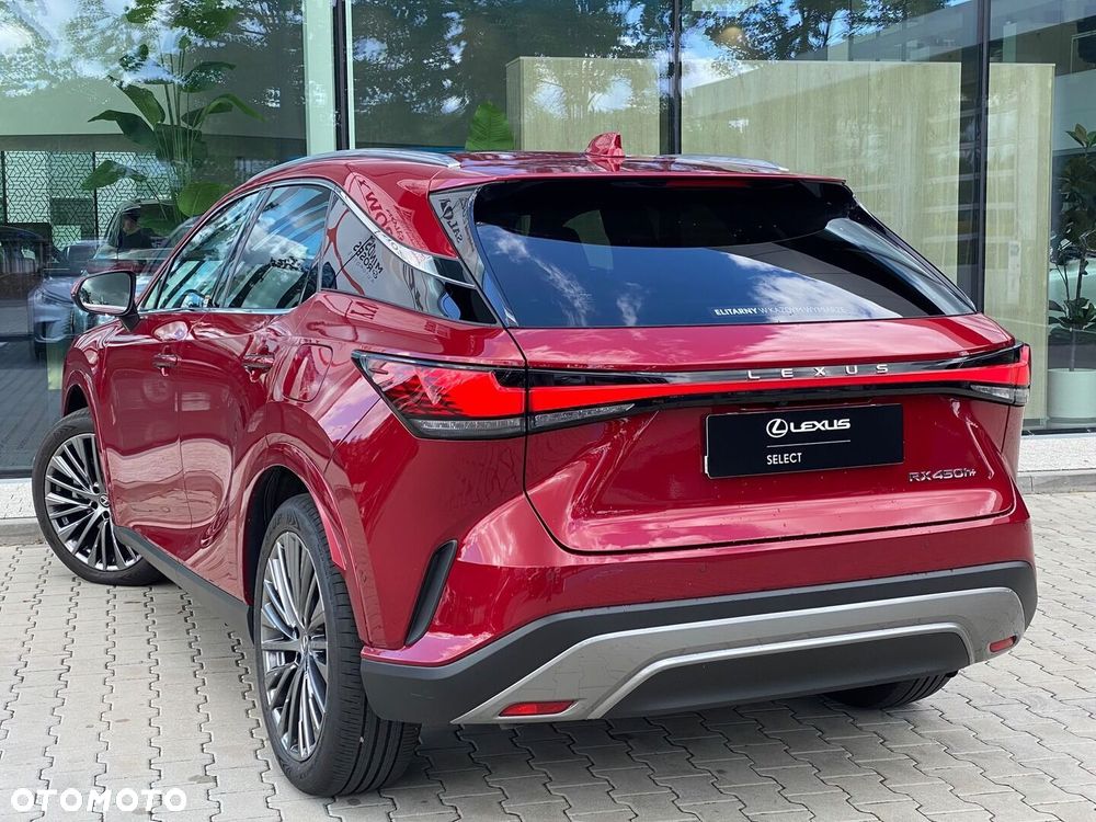 Lexus RX 450h+ Omotenashi - 12