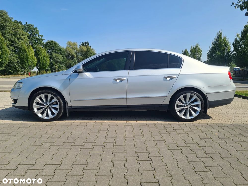 Volkswagen Passat 2.0 TDI Highline DSG - 12