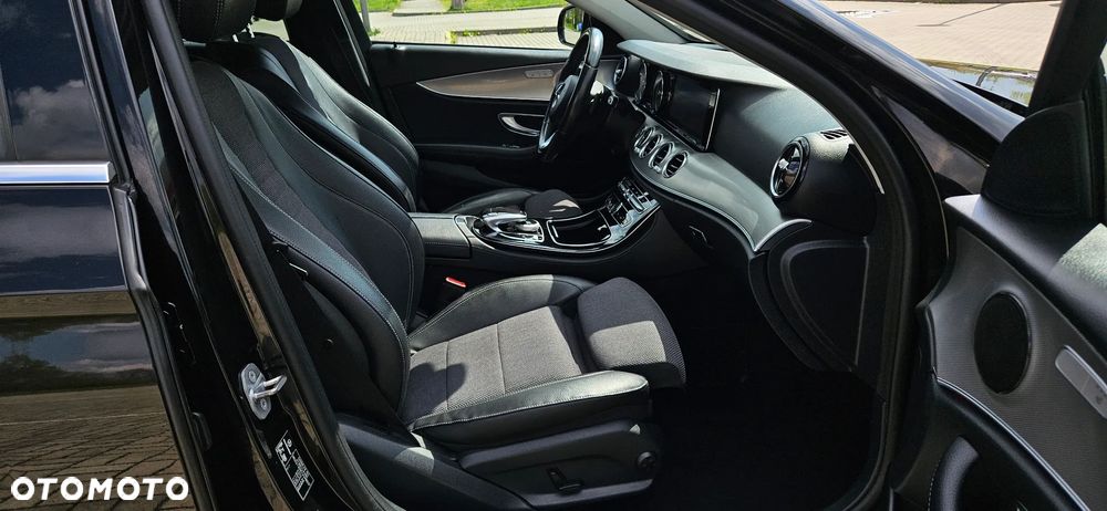 Mercedes-Benz Klasa E 220 d 4Matic 9G-TRONIC Avantgarde - 11