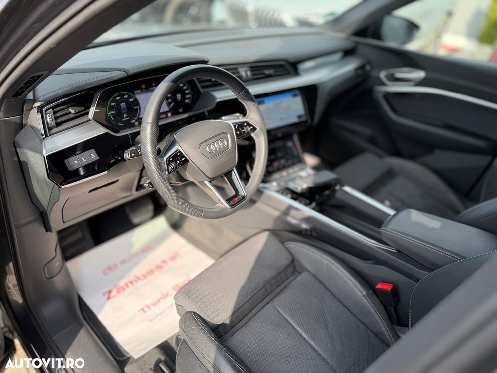 Audi e-tron - 10