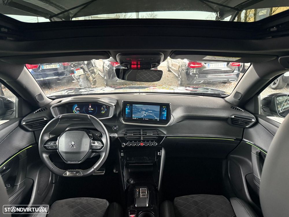 Peugeot e-2008 50 kWh GT Pack - 43
