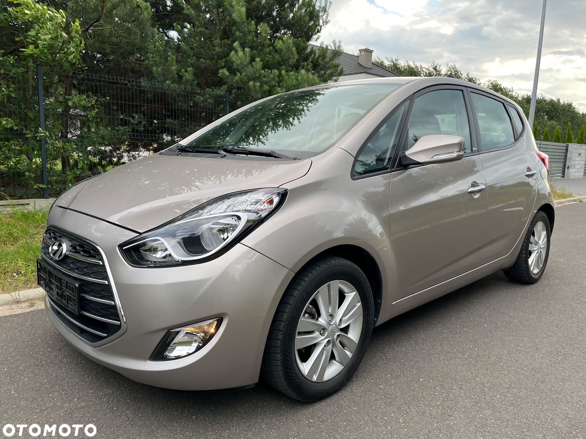 Hyundai ix20 1.4 Premium - 1