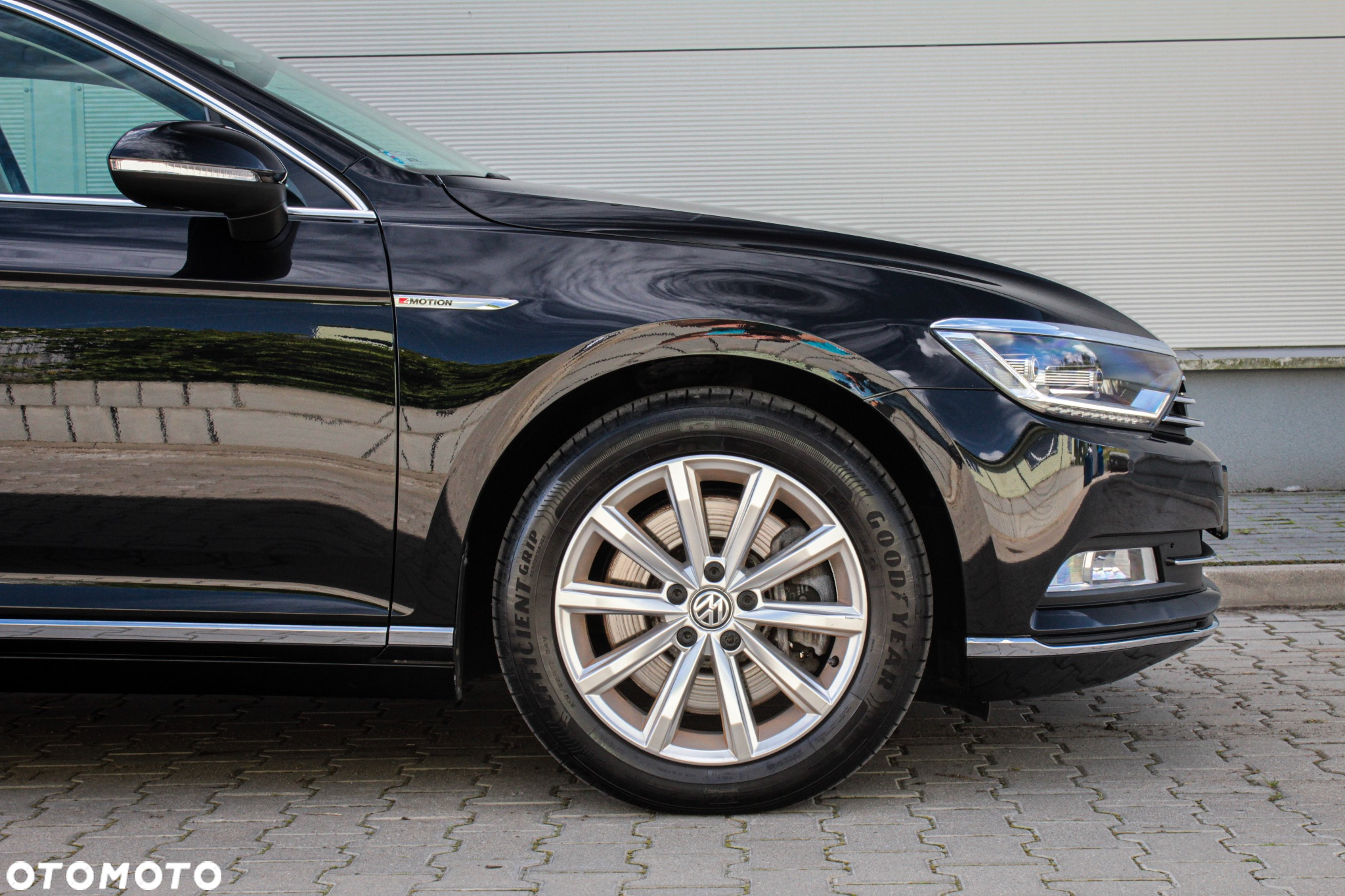 Volkswagen Passat 2.0 TDI Bi-Turbo BMT 4Mot Highline DSG - 2