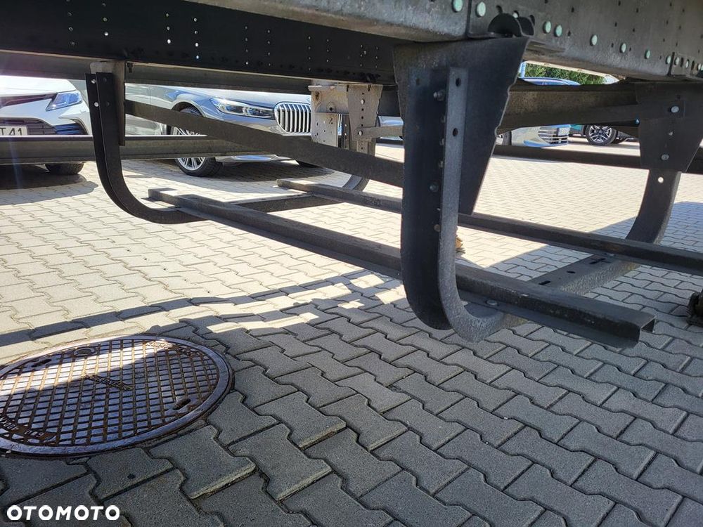 Schmitz Cargobull SCB S3T - 13