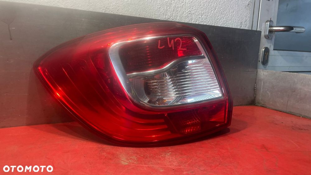LAMPA LEWY TYŁ EUROPA ORYGINAŁ DACIA SANDERO - 5