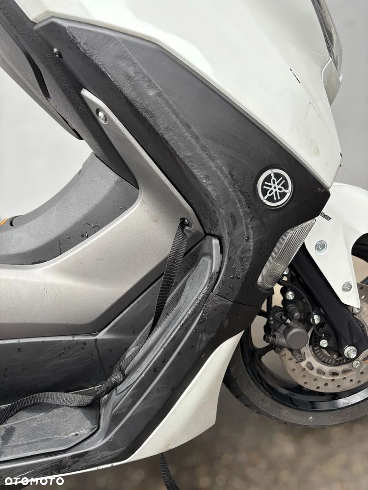 Yamaha NMAX - 23