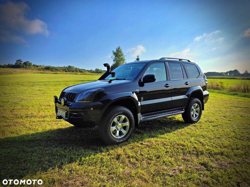 Toyota Land Cruiser - 1
