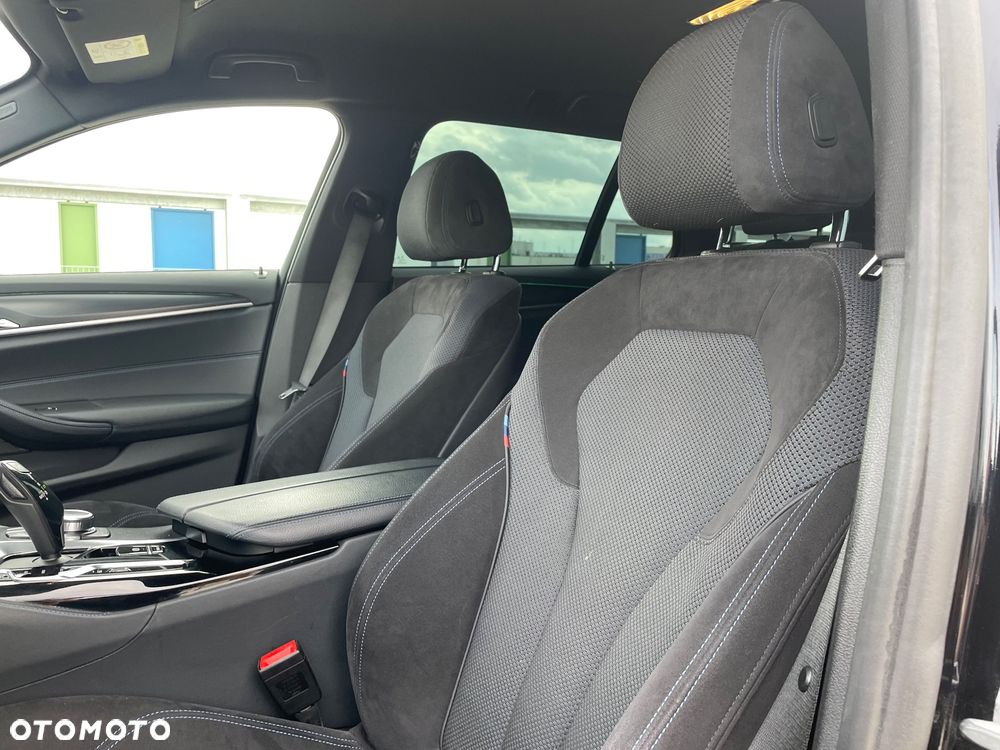 BMW Seria 5 530e M Sport sport - 24