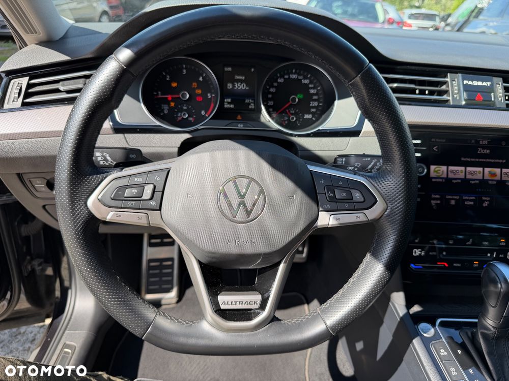 Volkswagen Passat Alltrack 2.0 TDI SCR DSG 4Motion - 28