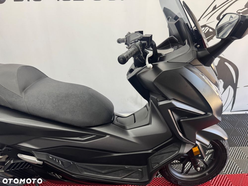 Honda NSS - 32