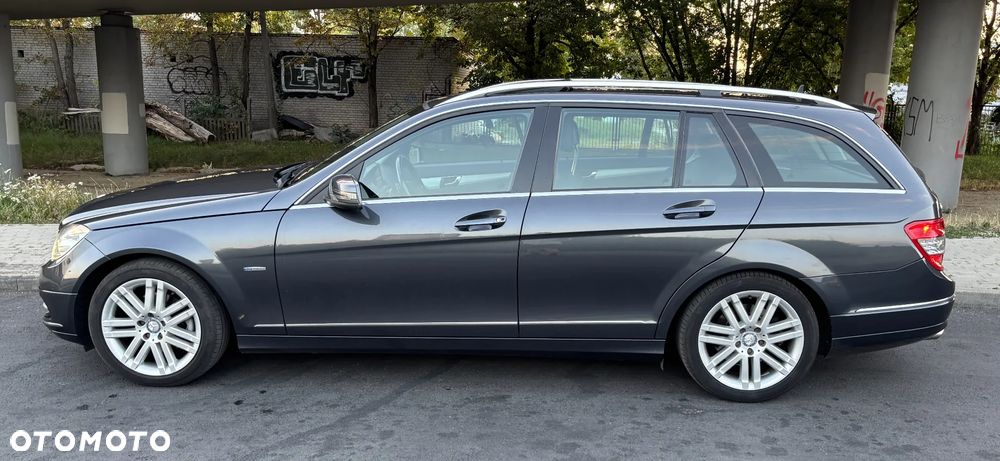 Mercedes-Benz Klasa C 200 CGI Automatik BlueEFFICIENCY Avantgarde - 39