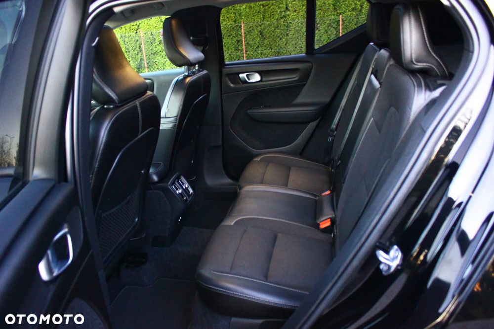 Volvo XC 40 D3 Momentum Pro - 32