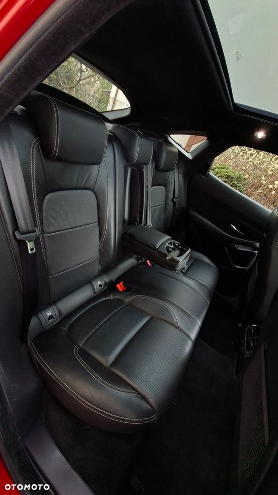 Jaguar E-Pace D150 AWD R-Dynamic S - 19