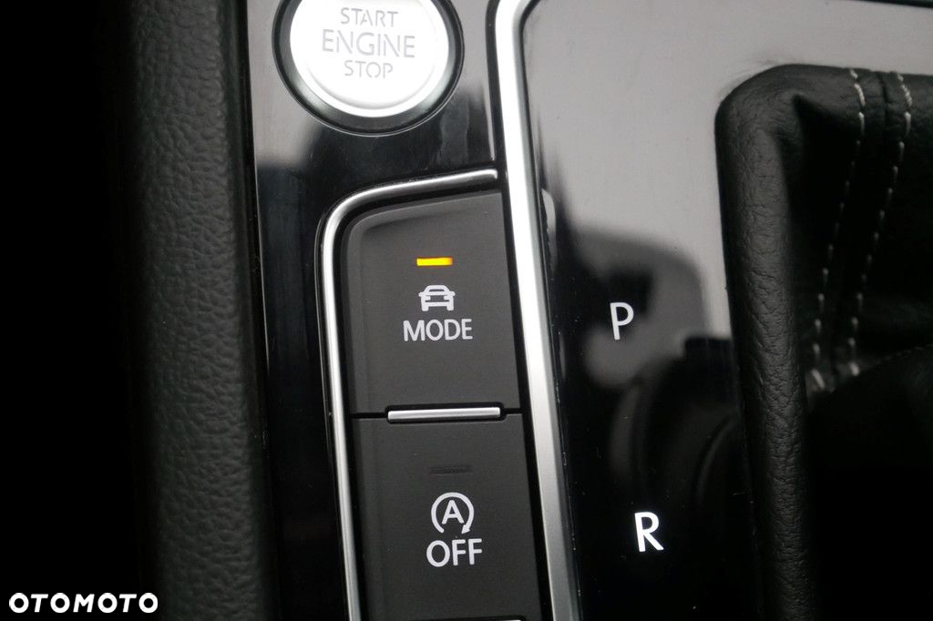 Volkswagen Arteon 2.0 TSI R-Line DSG - 25