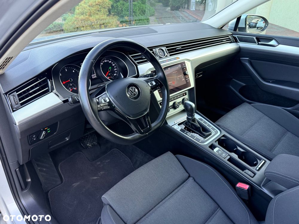 Volkswagen Passat - 6