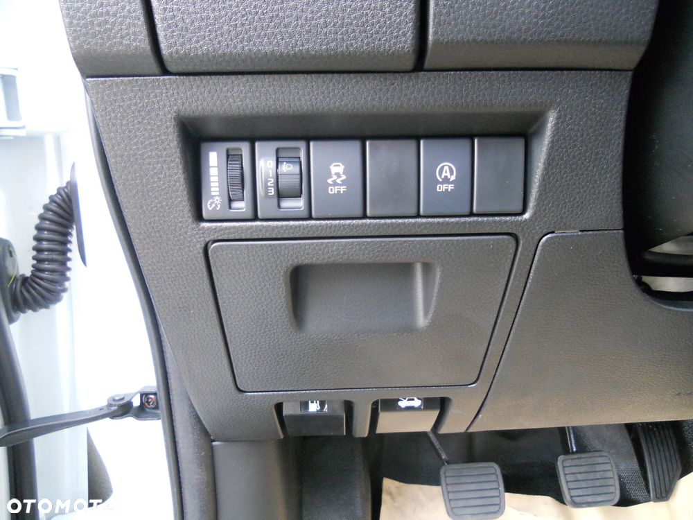 Isuzu D-Max 1.9 SC L - 18