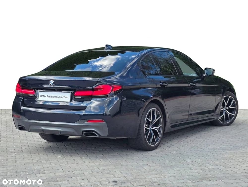 BMW Seria 5 540d xDrive mHEV M Sport sport - 3