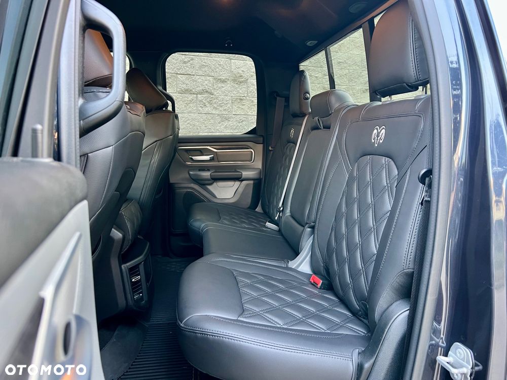 RAM 1500 Crew Cab Shortbed Bighorn - 17